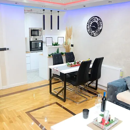 Nelalux Apartment *