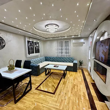 Nelalux Apartment *